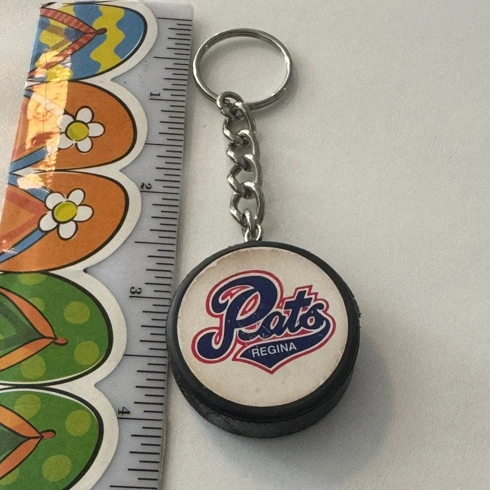 Regina Pats WHL Official Hockey Puck Keychain Vintage‎ Sports Memorabilia